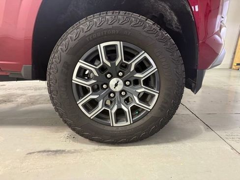 Certified 2024 Chevrolet Colorado Z71 w/ Z71 Convenience Package 2 image 30