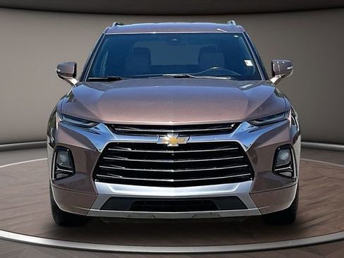 Used 2019 Chevrolet Blazer Premier w/ Driver Confidence II Package FWD image 3