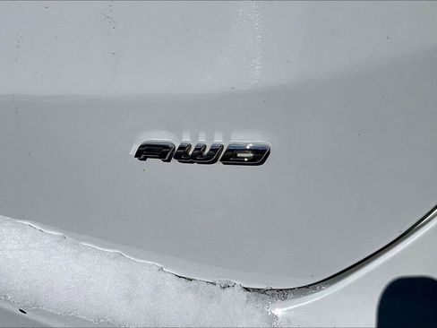 Used 2024 Ford Edge SEL image 24