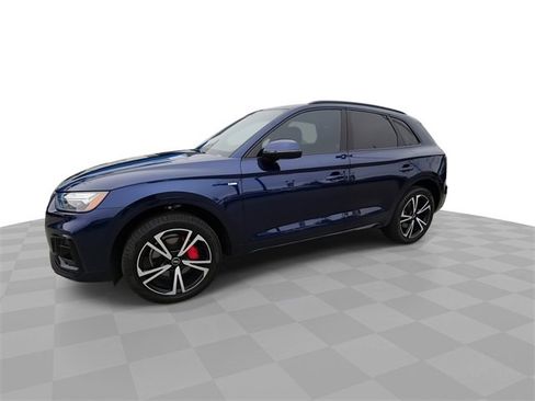 Used 2025 Audi Q5 2.0T Premium Plus w/ Premium Plus Package image 4