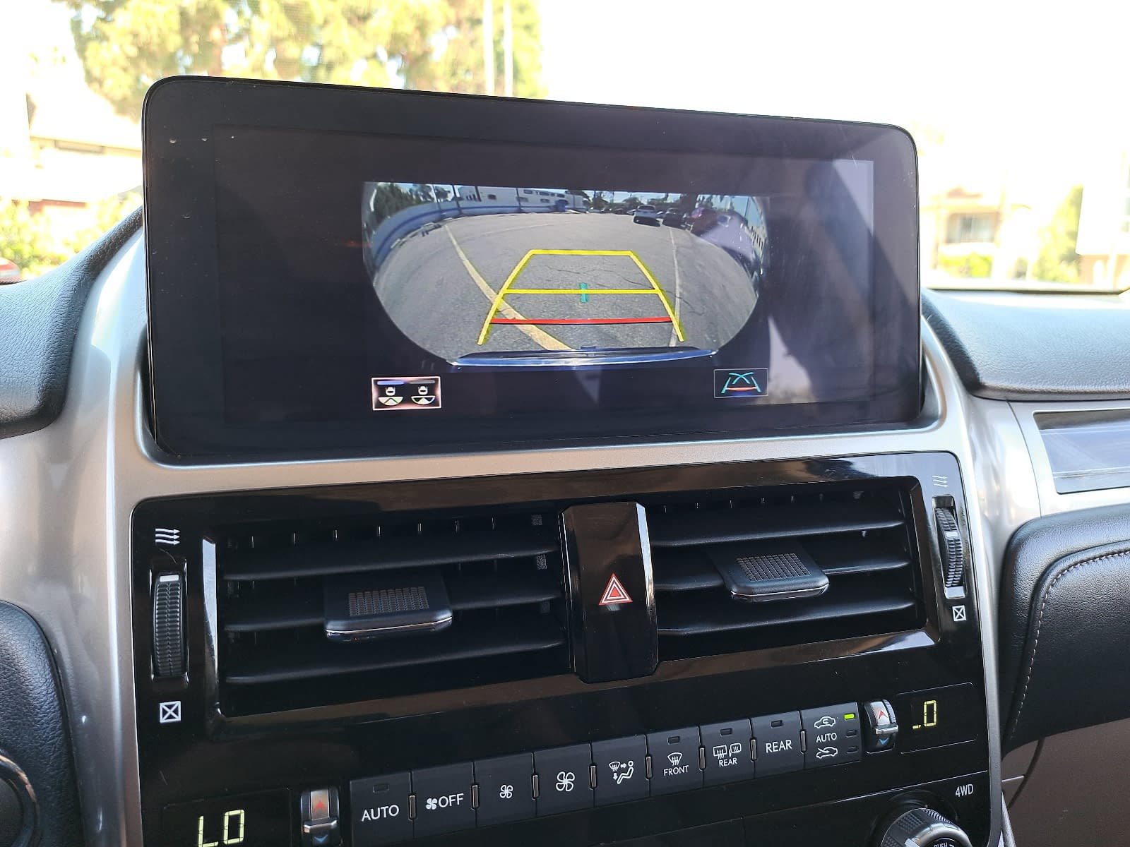 Used 2022 Lexus GX 460 Premium w/ Premium Package AWD/4WD image 26