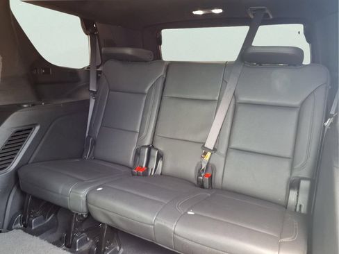 Used 2024 Chevrolet Tahoe LT w/ LT Signature Package RWD image 12