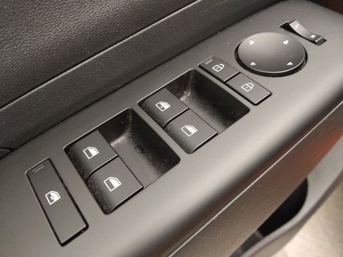 Used 2025 Hyundai Kona SEL image 27