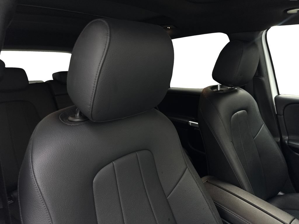 Used 2025 Mercedes-Benz GLB 250 w/ Exclusive Package image 44