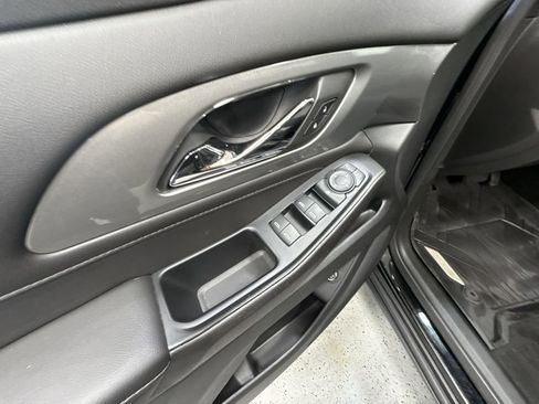 Certified 2023 Chevrolet Traverse LT image 32