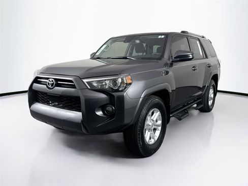 Used 2020 Toyota 4Runner SR5 image 3