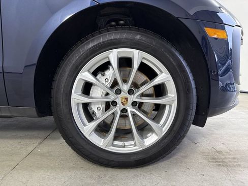 Certified 2023 Porsche Macan w/ Premium Package Plus AWD/4WD image 15