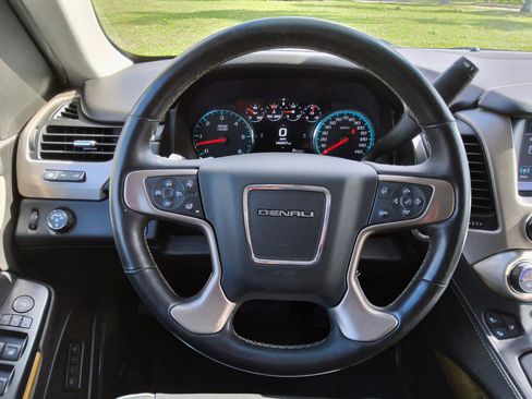 Used 2017 GMC Yukon Denali w/ Open Road Package image 5