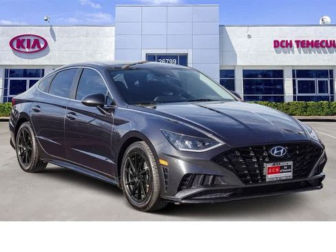 Used 2021 Hyundai Sonata SEL w/ Convenience Package image 3