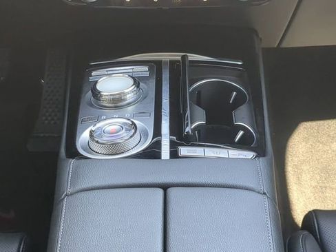 Used 2023 Genesis G80 2.5T image 17