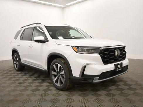 New 2025 Honda Pilot Elite image 10