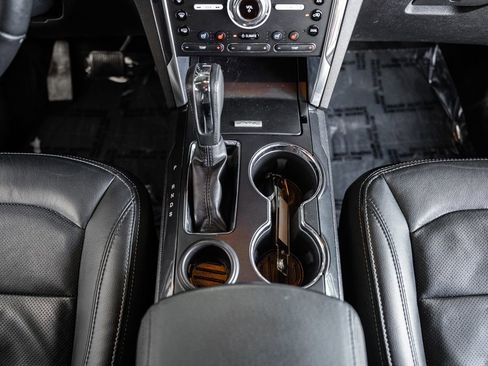 Used 2016 Ford Explorer Limited w/ Equipment Group 301A image 32