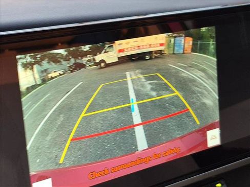 Used 2025 Toyota Camry XLE FWD image 10