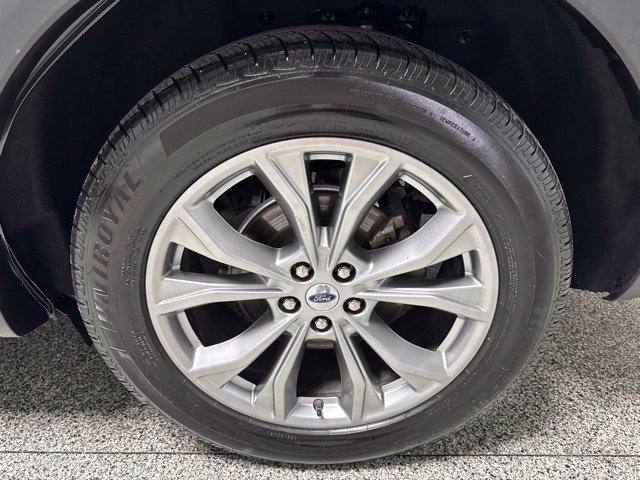 Used 2023 Ford Explorer Limited AWD/4WD image 18