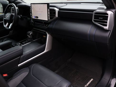 Used 2022 Toyota Tundra Platinum image 12