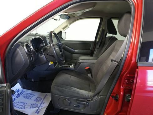 Used 2010 Ford Explorer Sport Trac XLT image 23
