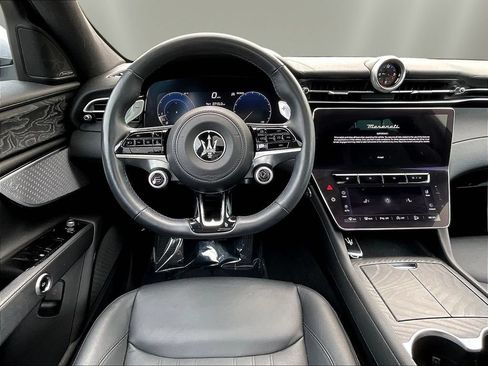 Used 2023 Maserati Grecale Modena AWD/4WD image 8