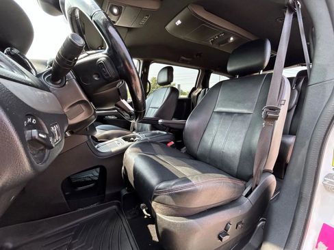 Used 2020 Dodge Grand Caravan GT image 25