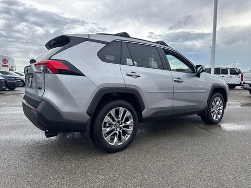 Used 2025 Toyota RAV4 XLE Premium image 7