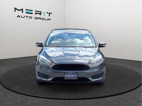 Used 2017 Ford Focus SE FWD image 3