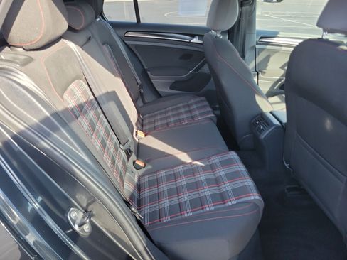 Used 2017 Volkswagen GTI Sport image 28