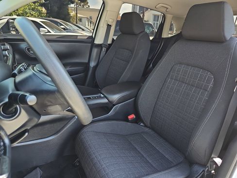 Used 2023 Honda HR-V LX image 14