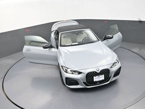 Used 2022 BMW 440i xDrive Convertible w/ Premium Package image 33