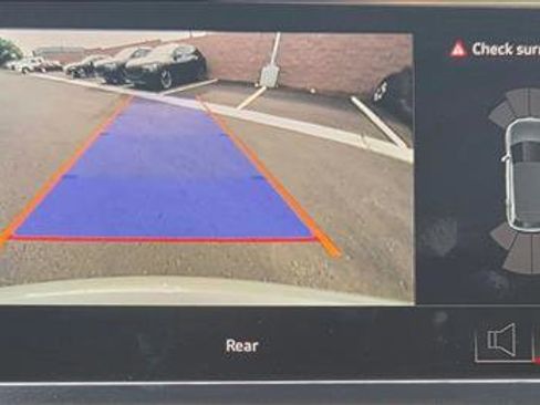 Certified 2025 Audi Q3 2.0T Premium w/ Convenience Package image 12