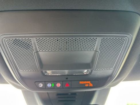 New 2025 Chevrolet Equinox EV LT image 15