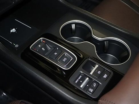 Used 2023 Honda Pilot Elite image 23