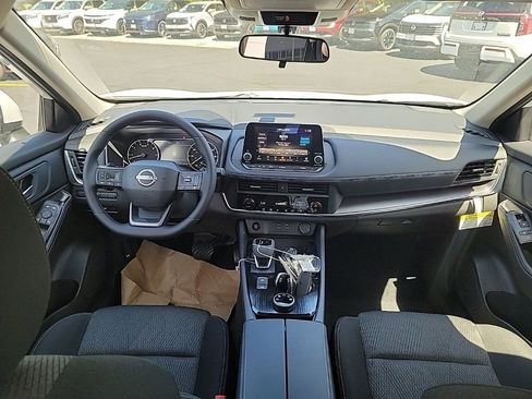 New 2026 Nissan Rogue SV w/ Cold Weather Package AWD/4WD image 11