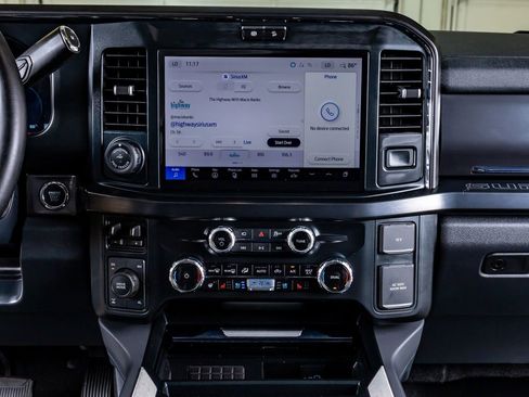 Used 2025 Ford F250 Lariat w/ Lariat Ultimate Package AWD/4WD image 24