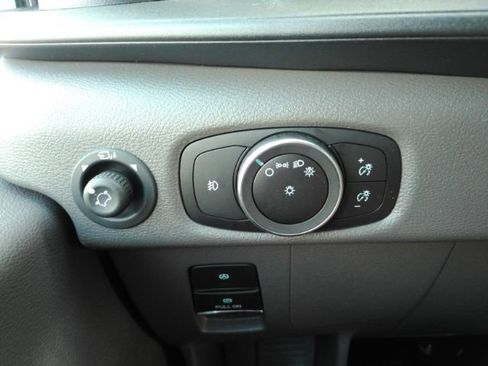 Used 2025 Ford Transit 350 XLT image 30