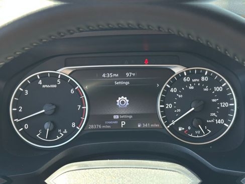 Used 2025 Nissan Rogue SV FWD image 42
