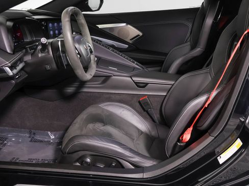 Used 2023 Chevrolet Corvette Stingray Preferred Cpe w/ Battery Protection Package RWD image 24
