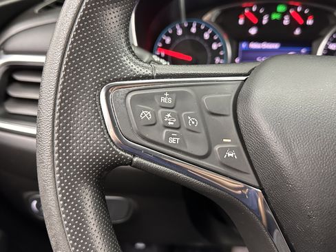 Used 2021 Chevrolet Equinox LT image 18