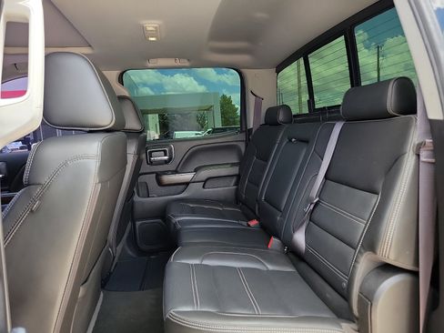 Used 2017 GMC Sierra 2500 Denali w/ Duramax Plus Package AWD/4WD image 8