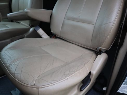 Used 2002 Ford Windstar SEL FWD image 14