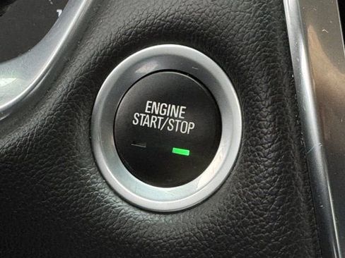 Used 2021 Chevrolet Traverse LS FWD image 22