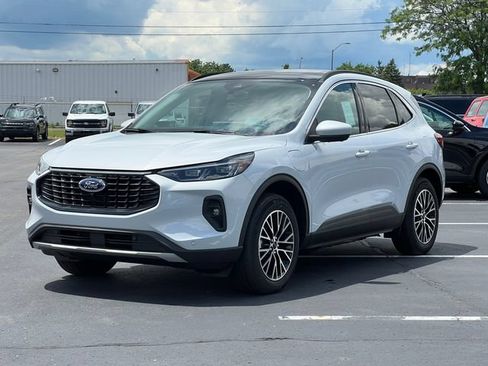 New 2025 Ford Escape SE w/ PHEV Premium Package FWD image 44