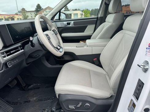 Used 2024 Hyundai Santa Fe SEL AWD/4WD image 4
