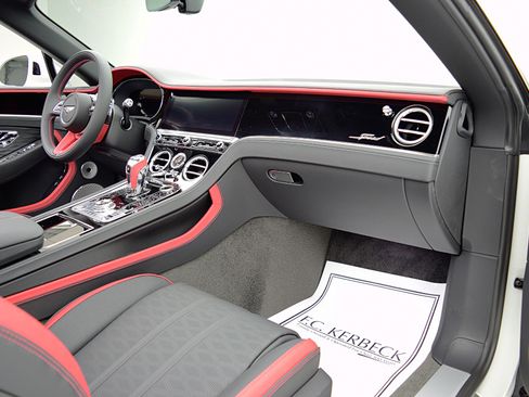 Used 2025 Bentley Continental GT Speed image 43