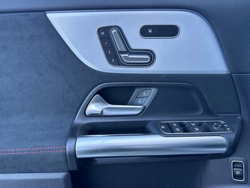 New 2026 Mercedes-Benz GLA 35 AMG 4MATIC image 12