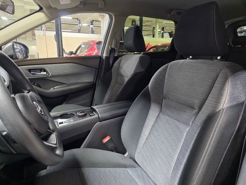 Used 2023 Nissan Rogue SV image 22