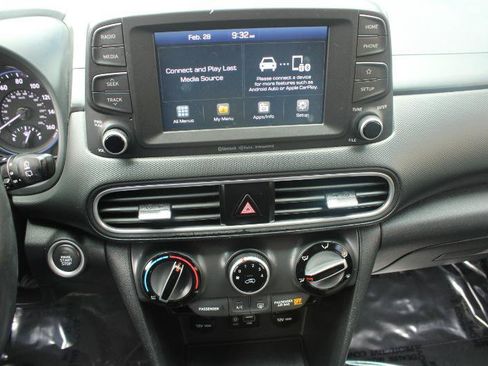 Used 2018 Hyundai Kona SEL w/ SEL Tech Package 02 AWD/4WD image 19