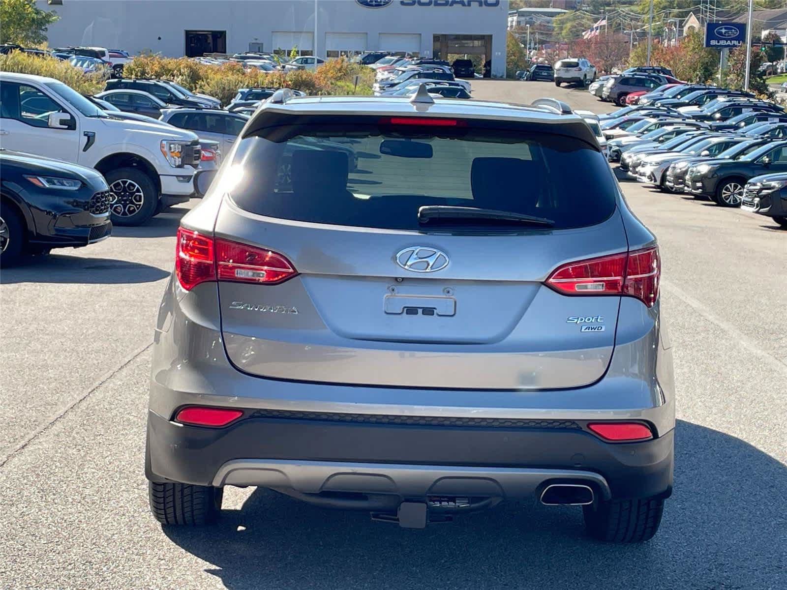 Used 2016 Hyundai Santa Fe Sport w/ Option Group 04 AWD/4WD image 4