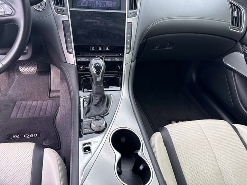 Used 2022 INFINITI Q60 3.0t Luxe w/ Essential Package image 20