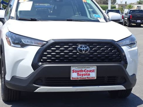 Certified 2022 Toyota Corolla Cross LE w/ Black Badges Package (TMS) AWD/4WD image 4