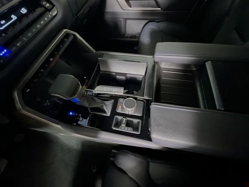 New 2026 Toyota Sequoia Platinum AWD/4WD image 22