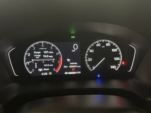 Used 2025 Honda Pilot TrailSport image 10